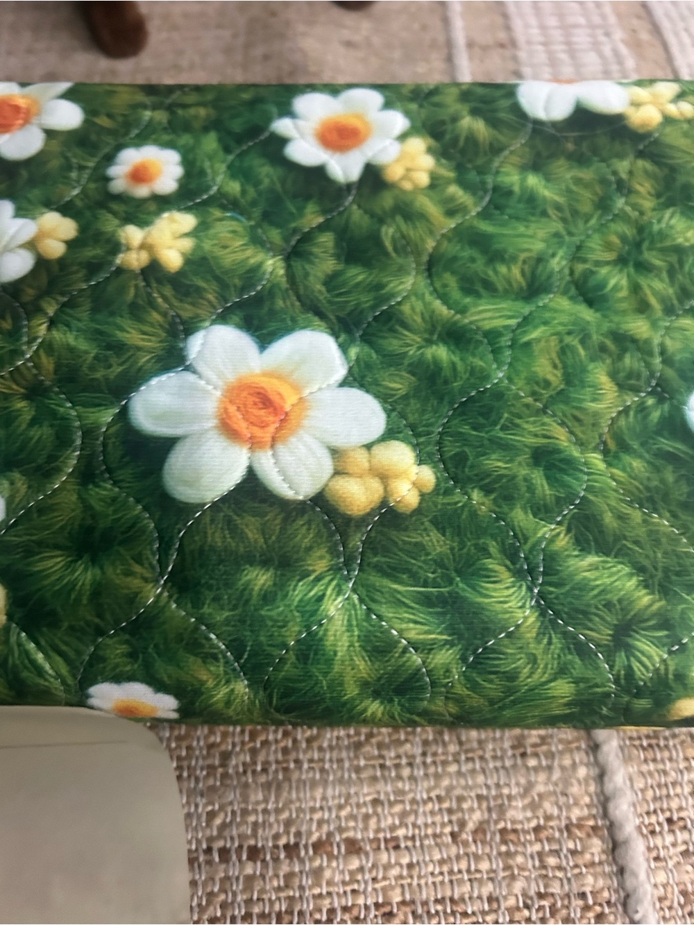 Green Daisy Absorbent Puppy Training Pads - Picture 2 of 5